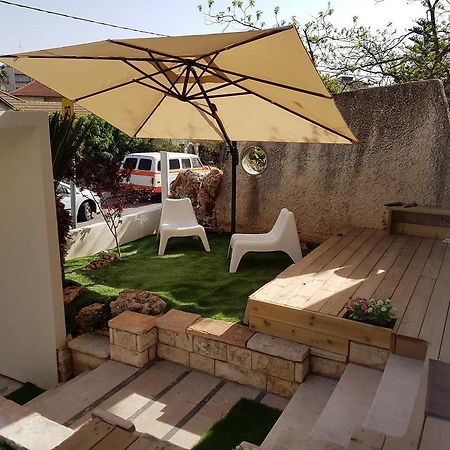Quiet Garden Villa Ришон ле Цион Екстериор снимка